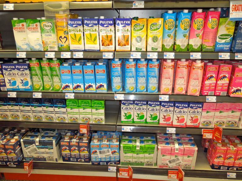 Productes en un supermercat. Els preus s'han tornat a enfilar al febrer fins situar l'IPC en el 7,5%.