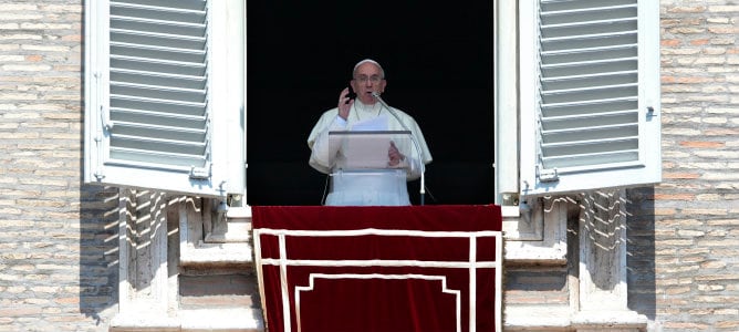 El papa Francisco durante el Ángelus en la plaza de San Pedro en el Vaticano el pasado domingo 1 de septiembre