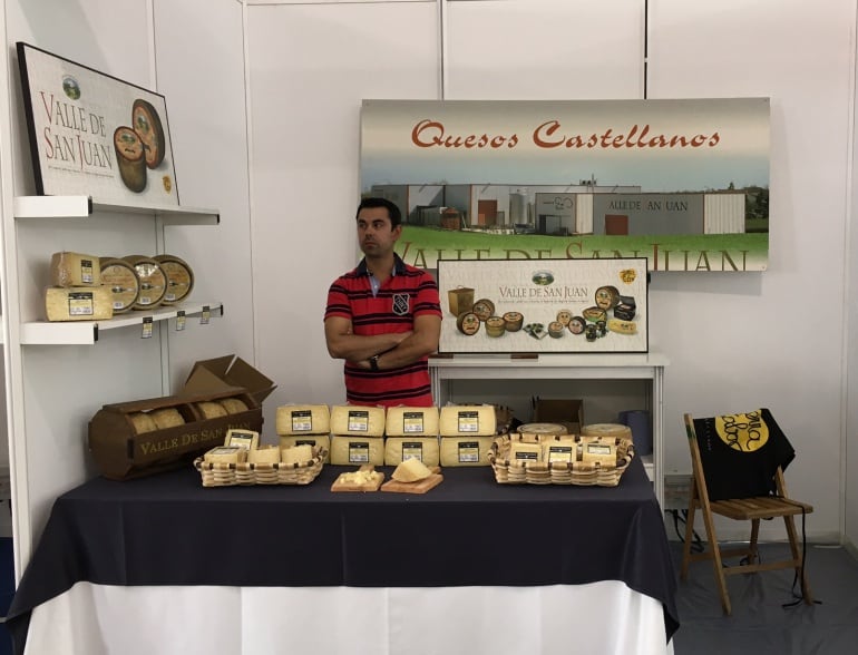 Stand de Valle de San Juan, premio cincho de Plata 2016, queso viejo de leche cruda de oveja