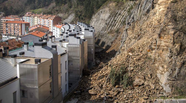 Imagen del desprendimiento de la ladera de Kamiñalde