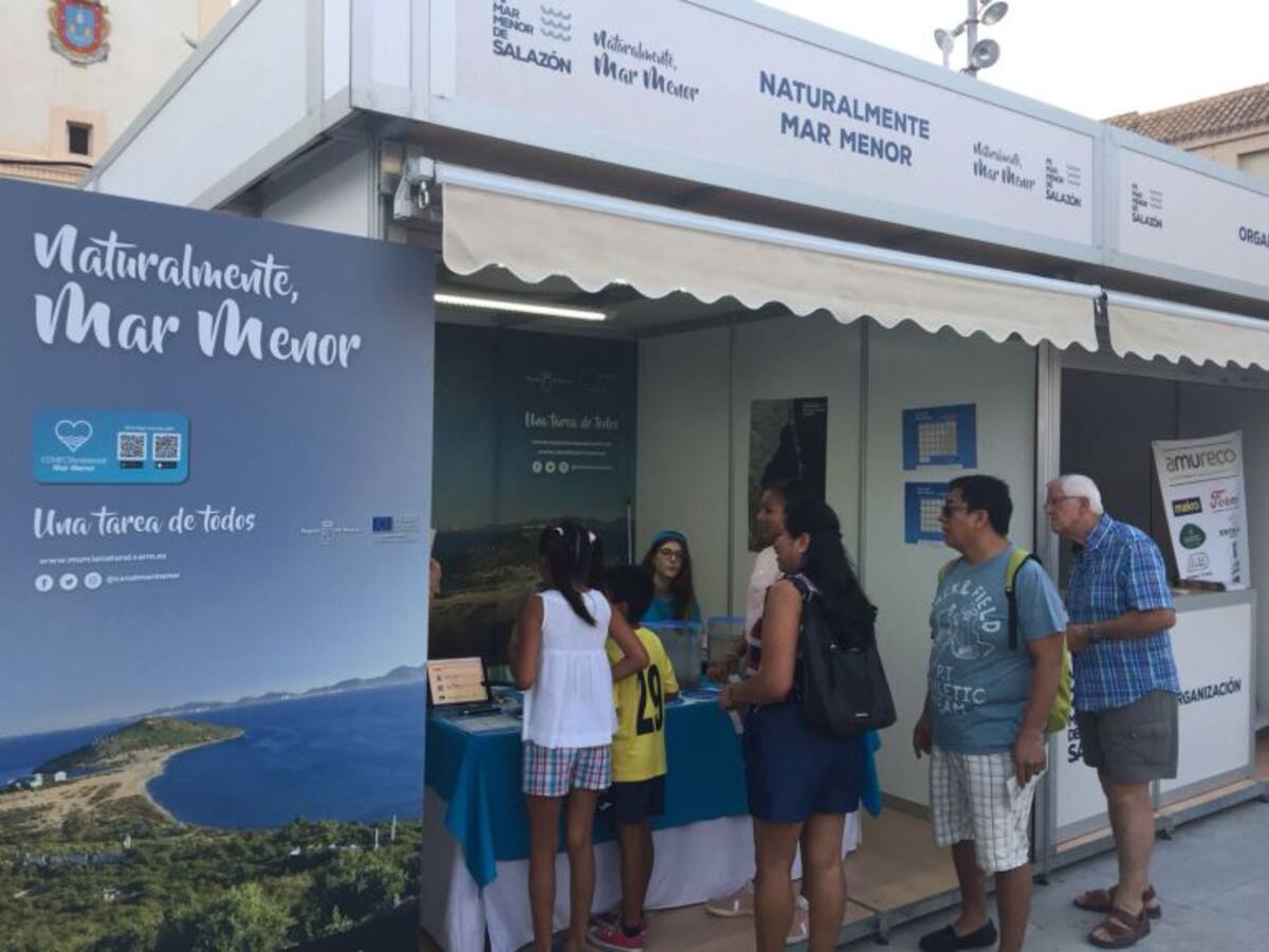 Los bañistas y veraneantes serán informados de los valores naturales del Mar Menor