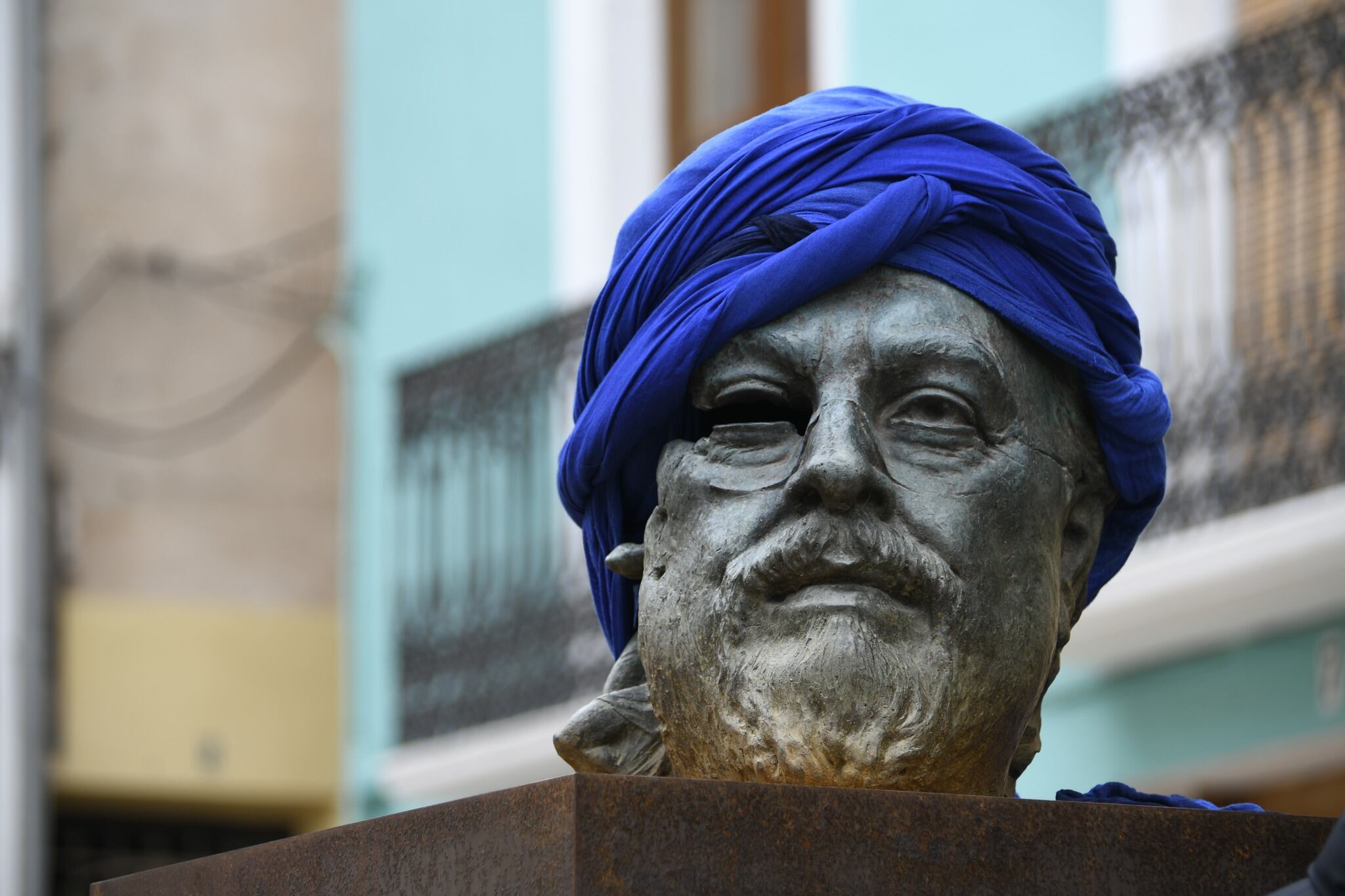 Pedro Marco, con su busto en la Plaza de Santa María