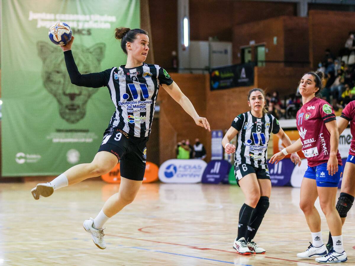 Silvia Arderius se alza con el XII Trofeo Vicen Muñoz a la mejor jugadora de la Liga Guerreras Iberdrola