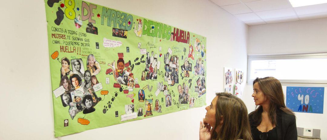 Inés Rey y la concejala de Benestar Social, Yoya Neira