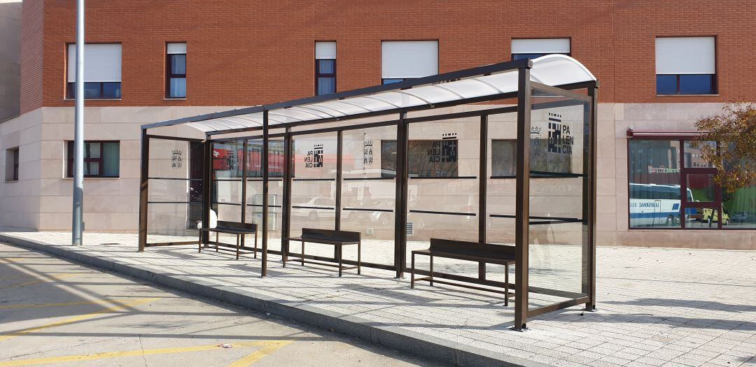 Imagen de la nueva marquesina instalada en palencia