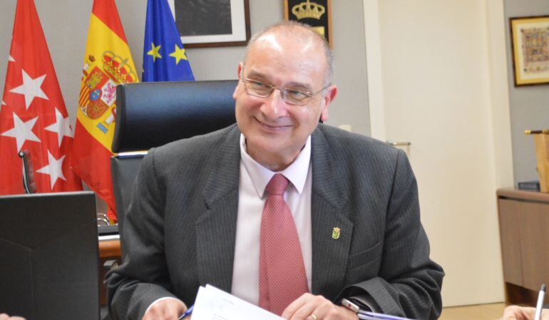 El alcalde cree que Sanidad debería invertir más en su ciudad