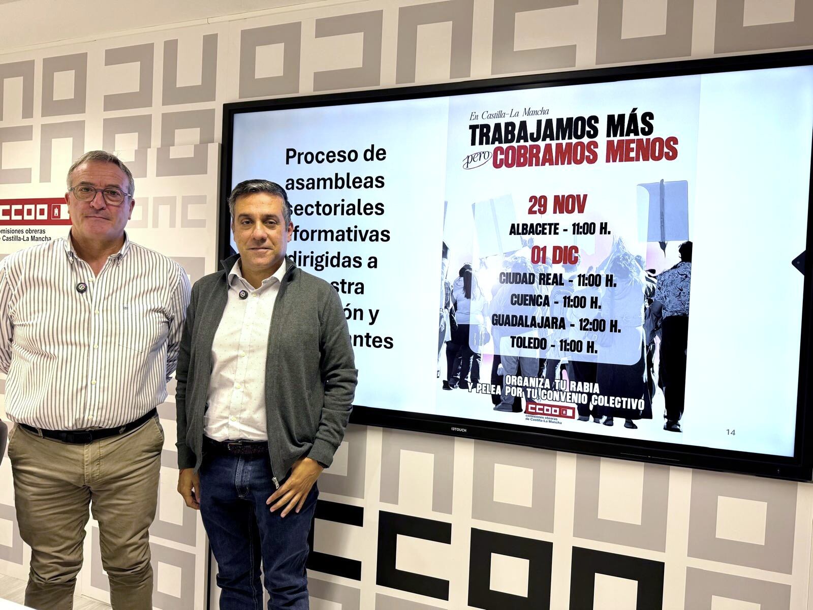 Ángel León, secretario de acción sindical junto a Javier Ortega, secretario general de CCOO Castilla-La Mancha para explicar cuál es la estrategia que el sindicato va abordar de cara al próximo año 2026 con el objetivo de mejorar el salario en la región y disminuir la jornada laboral.