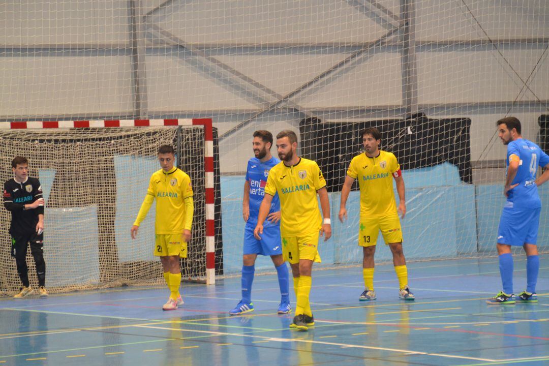 Jugadores del Mar Dénia frente a L'Alfás.