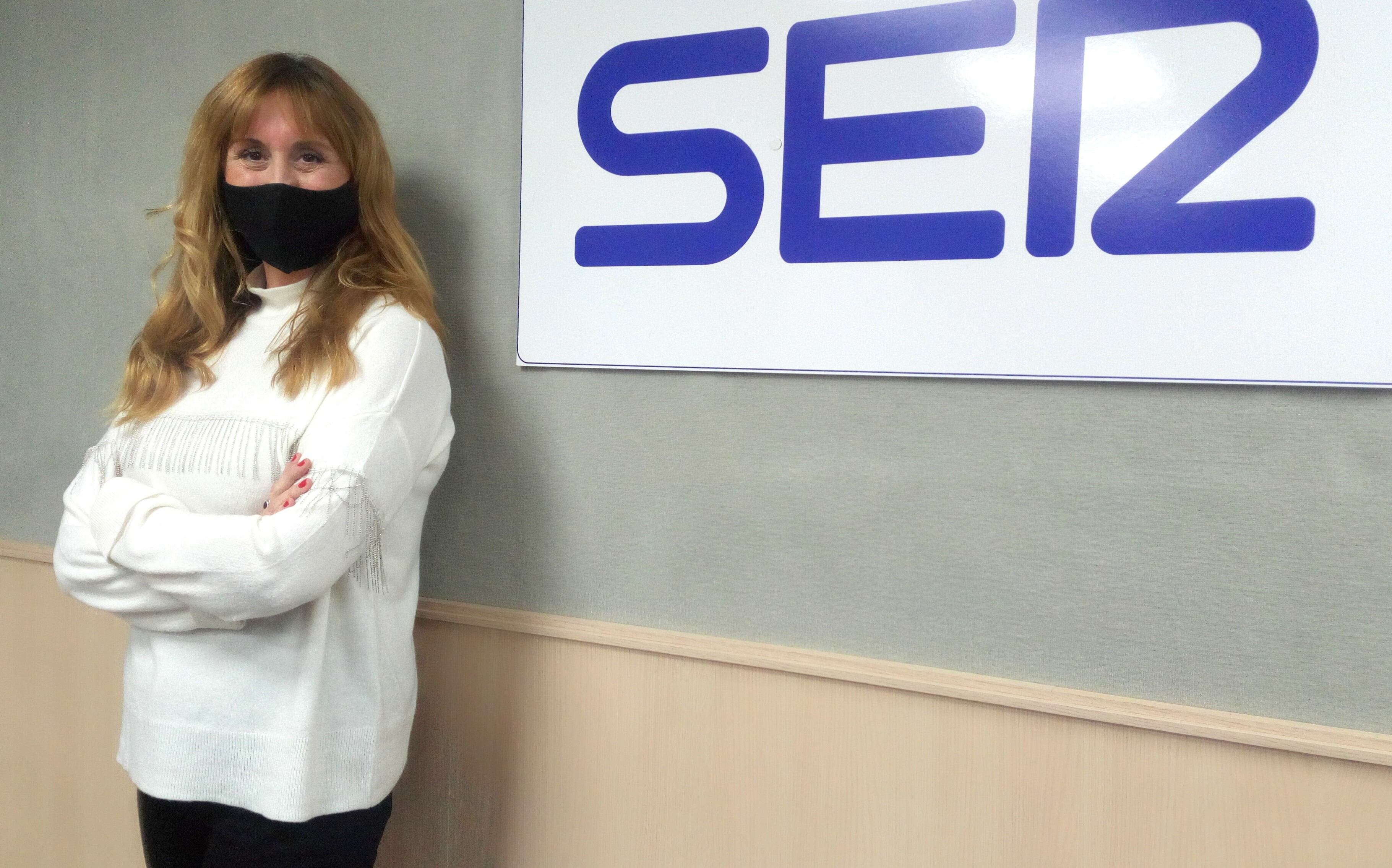 Crsitina Antón, en Radio Elda SER