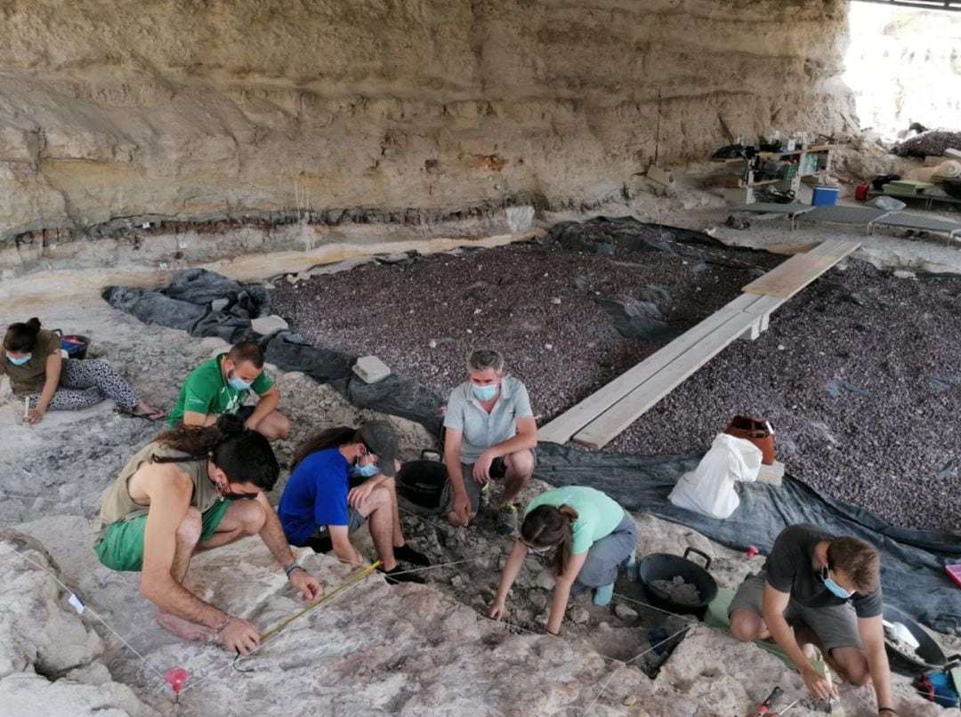 Excavaciones paleontológicas en el yacimiento Barranco León, de Orce (Granada) en el verano del 2020