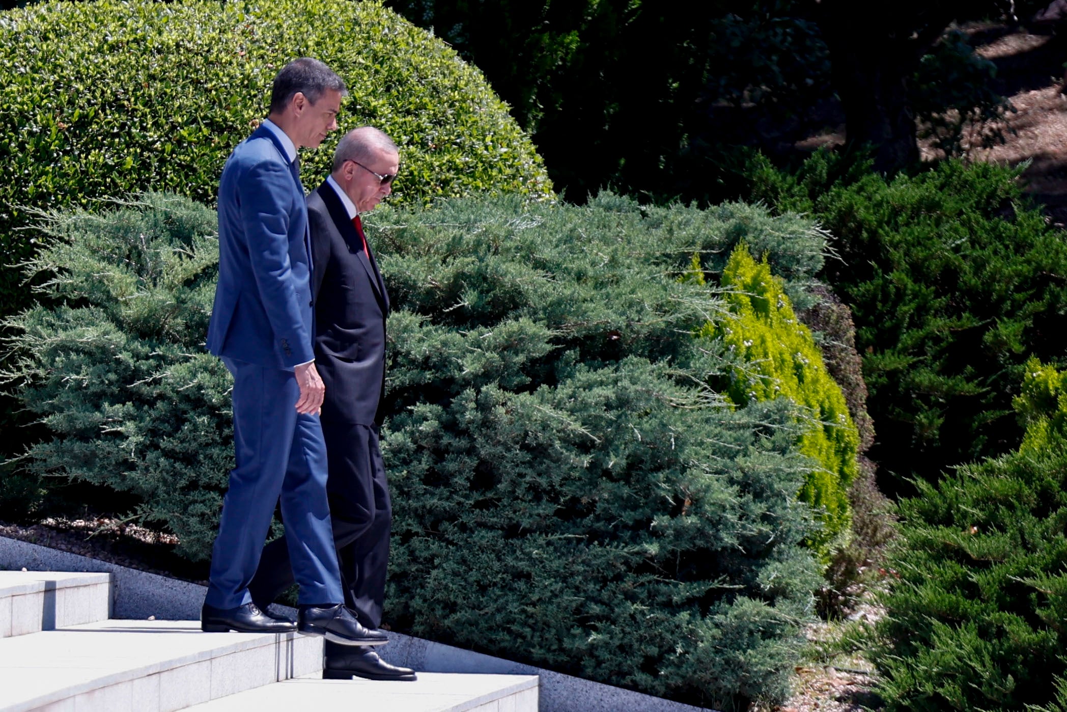 Sánchez recibe con honores a Erdogan en Moncloa para copresidir la VIII cumbre bilateral.