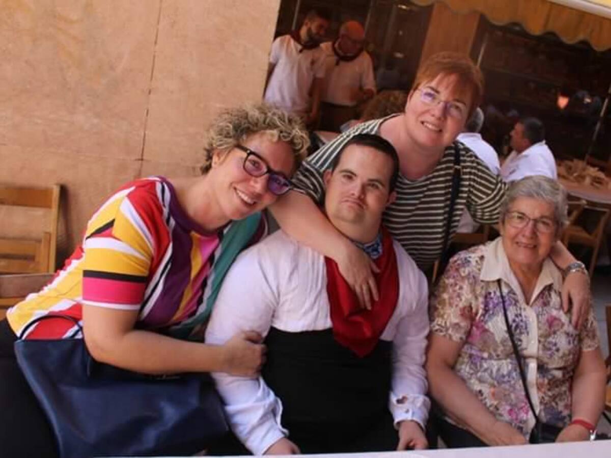 El emotivo relato de la madre de Sergio, un joven con discapacidad que falleció hace semanas: "Le doy las gracias por decir 'yo soy así, pero no me importa'"