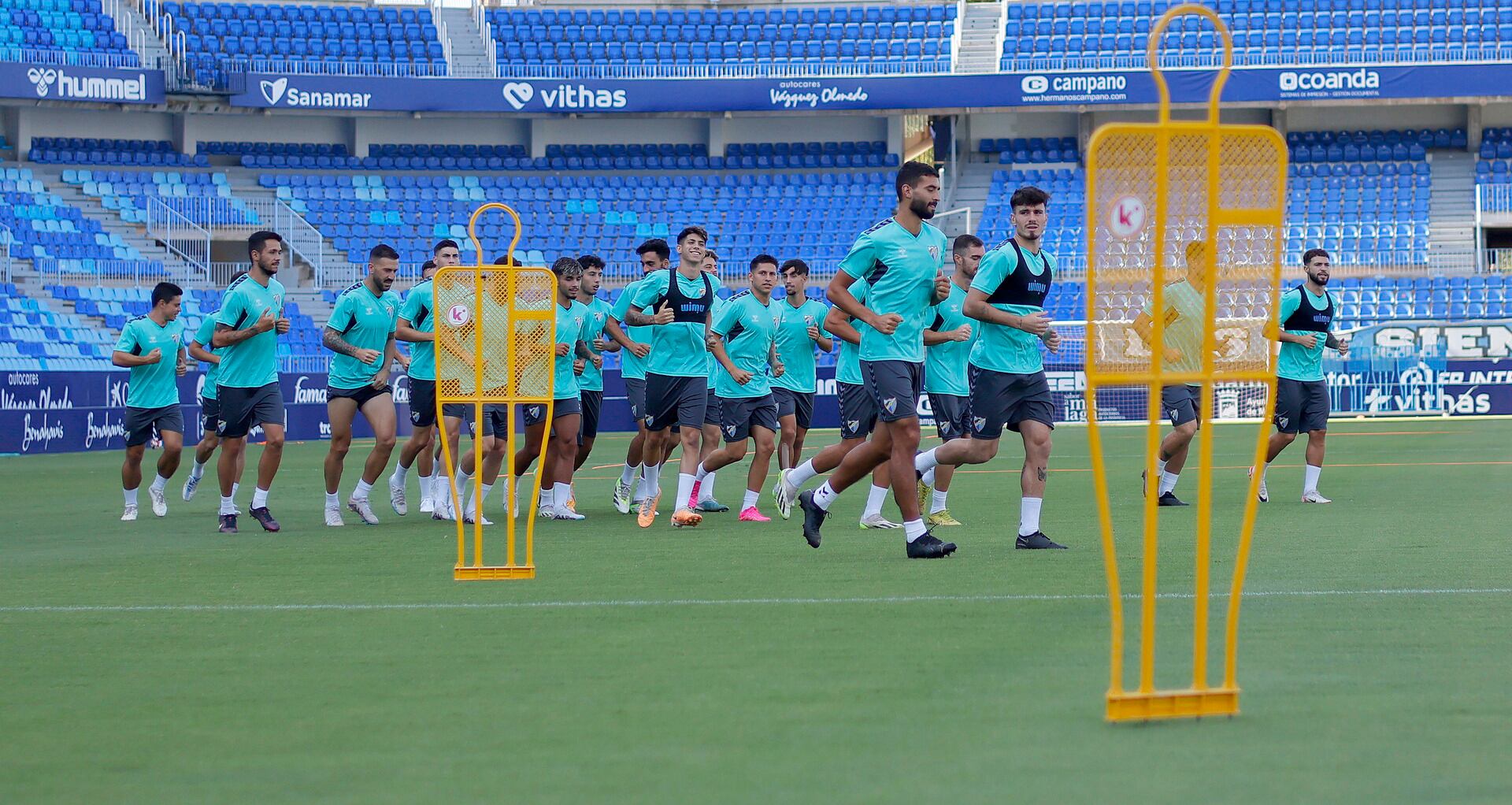 Entrenamiento del Málaga en La Rosaleda