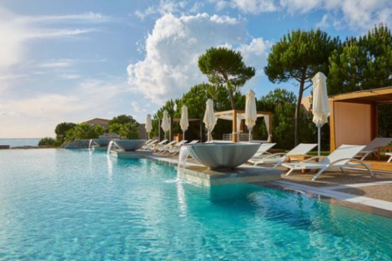 Imagen del hotel &quot;The Westin Resort&quot;, situado en Costa Navarino, Grecia.