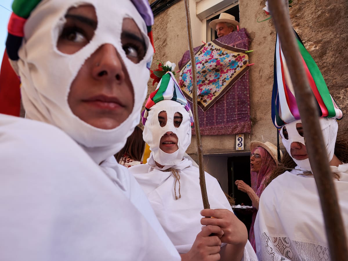 La X edición de Mascarávila superó el sábado los 10.000 asistentes en Casavieja