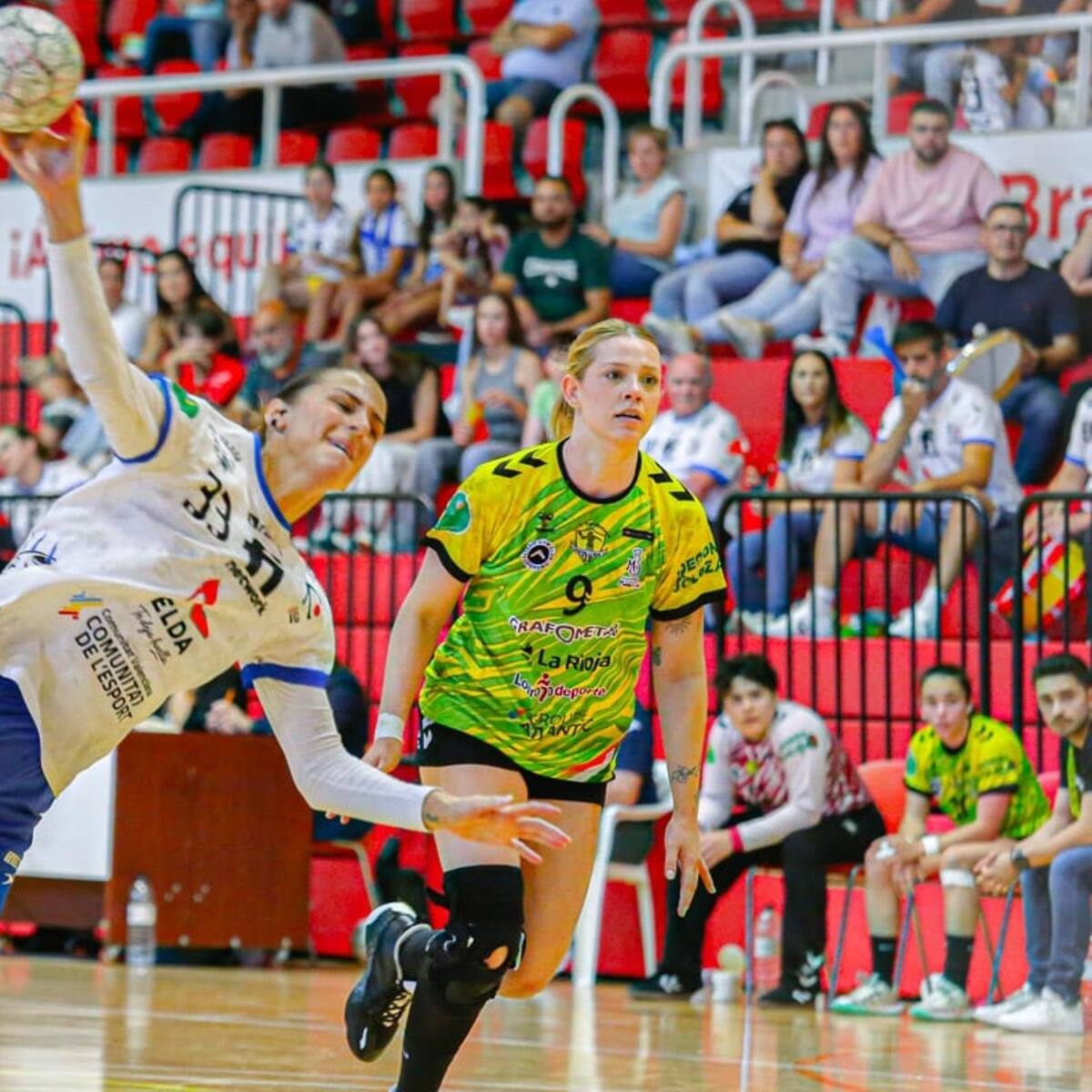 El Elda Prestigio se despide de su afición con una derrota ante el Grafometal La Rioja (16-19)