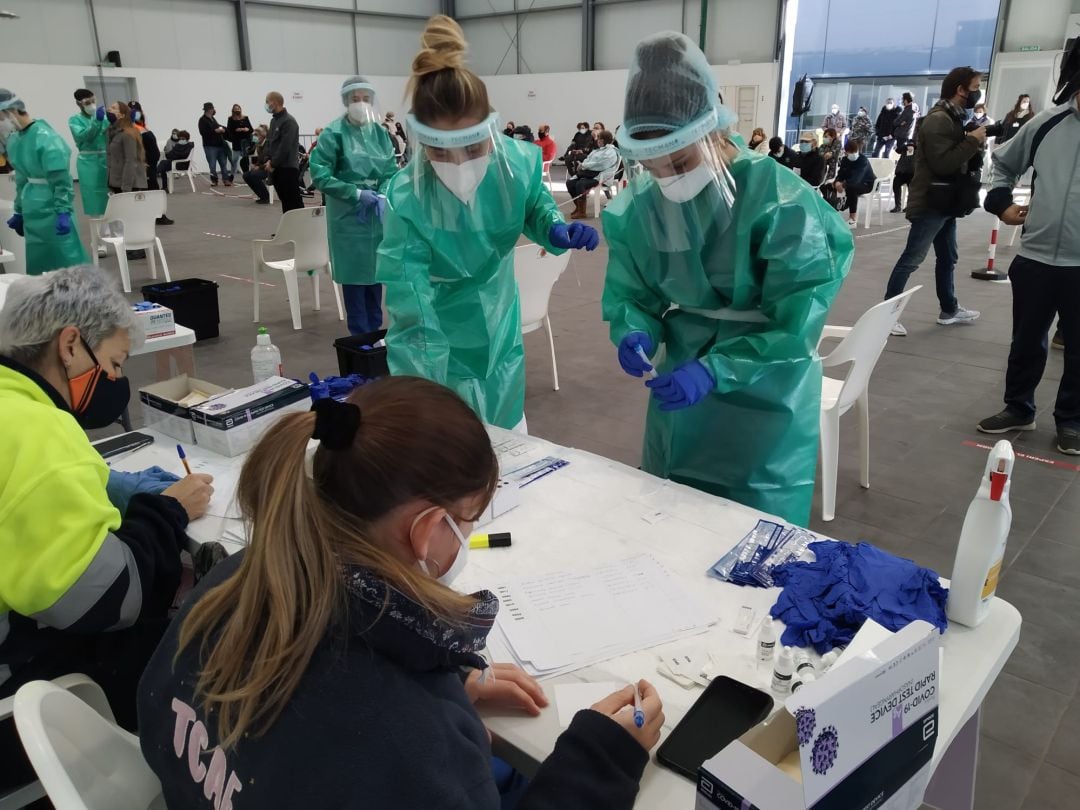 La Conselleria de Salud ha realizado 1.180 pruebas diagnósticas de covid-19 a residentes que han regresado a las islas para pasar el puente de la Inmanculada y ha detectado 6 positivos.