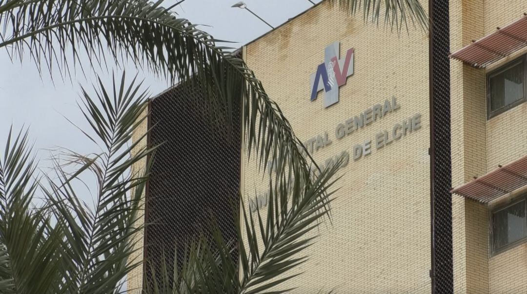 Fachada del Hospital General de Elche