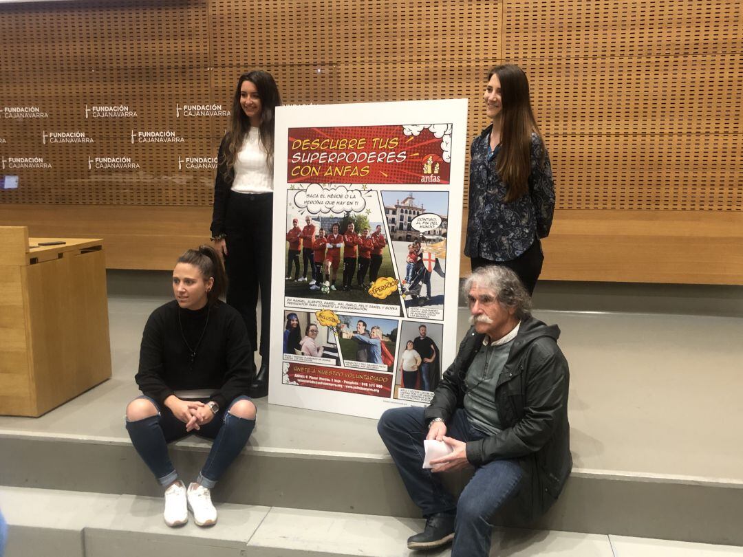 Presentación del cartel para captar voluntarios en ANFAS