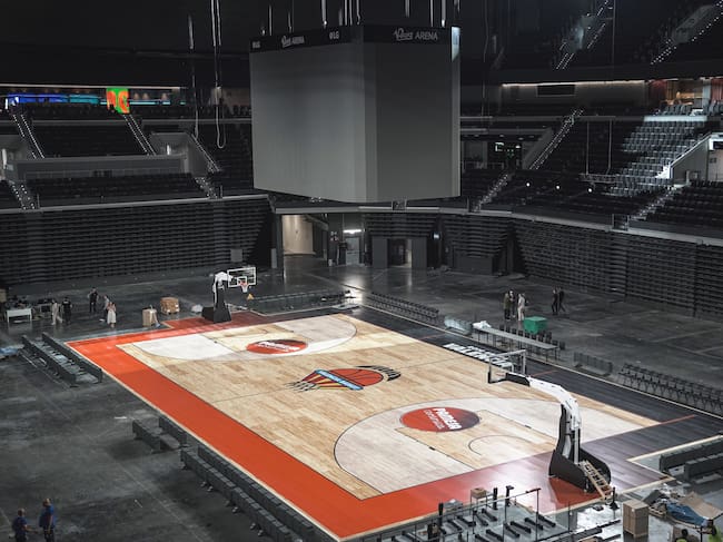 El Roig Arena monta su pista en ‘modo basket’