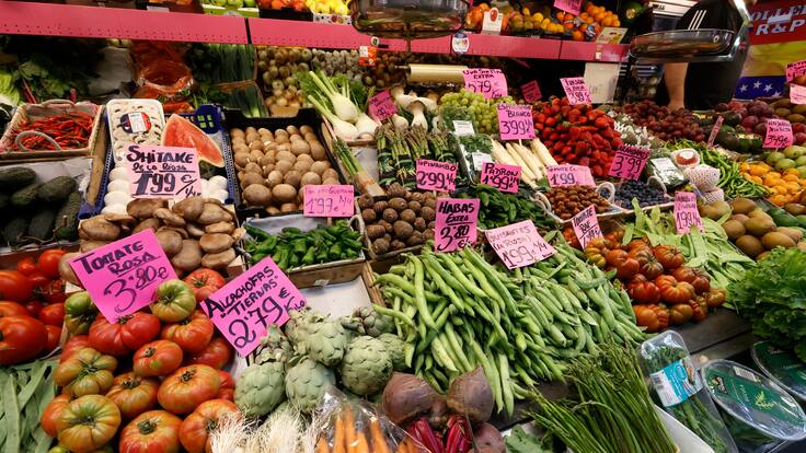 El 54% de los españoles cree que puede mantener su nivel de consumo, aunque con reticencias al endeudamiento