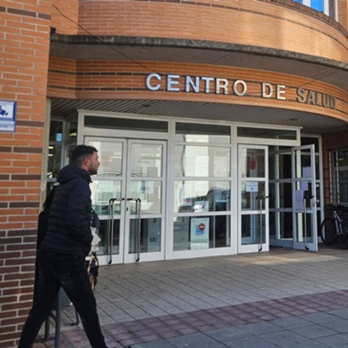 La alcaldesa de Beniel alerta del colapso del centro de salud tras la dimisión de su coordinador