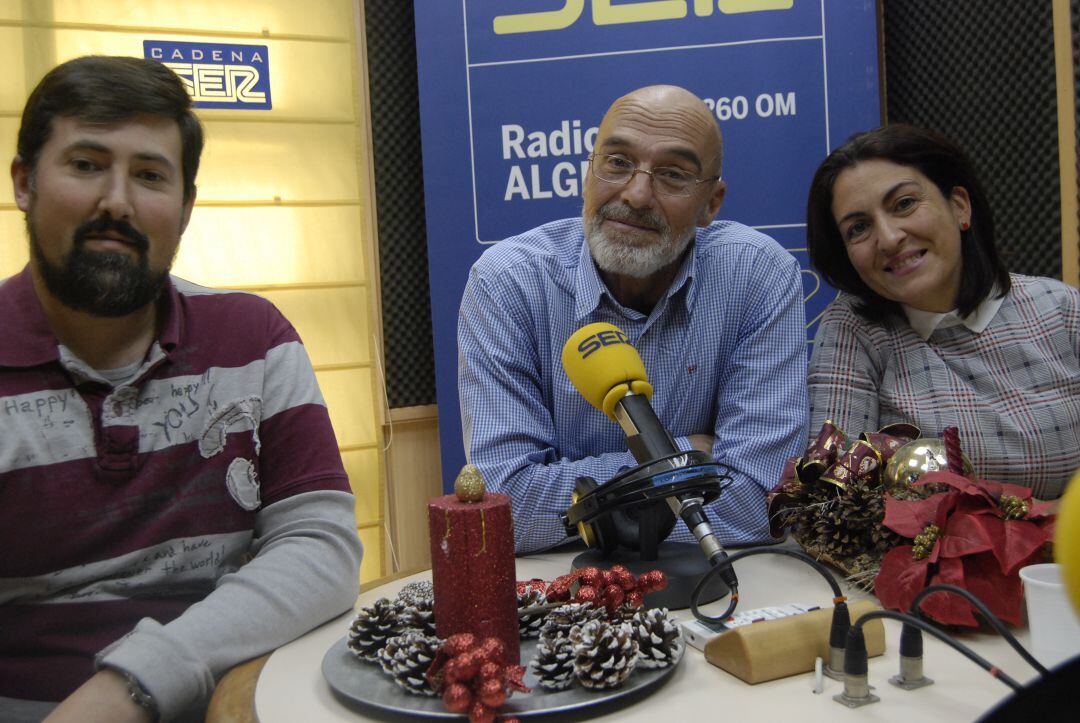 Diego Rodríguez, Juan Carlos Galiana y Paloma Salvatierra, esta mañana en Radio Algeciras para presentarnos "La cordura de Juana".