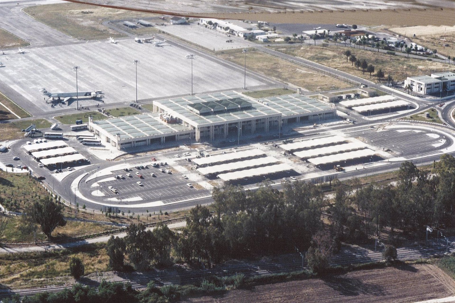 Edificio terminal del Aeropuerto de JerezSOCIEDAD 
AENA