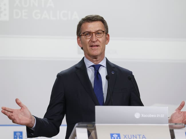 El presidente de la Xunta y futuro líder del PP, Alberto Núñez Feijóo, durante la rueda de prensa posterior al consello, este jueves en Santiago de Compostela.