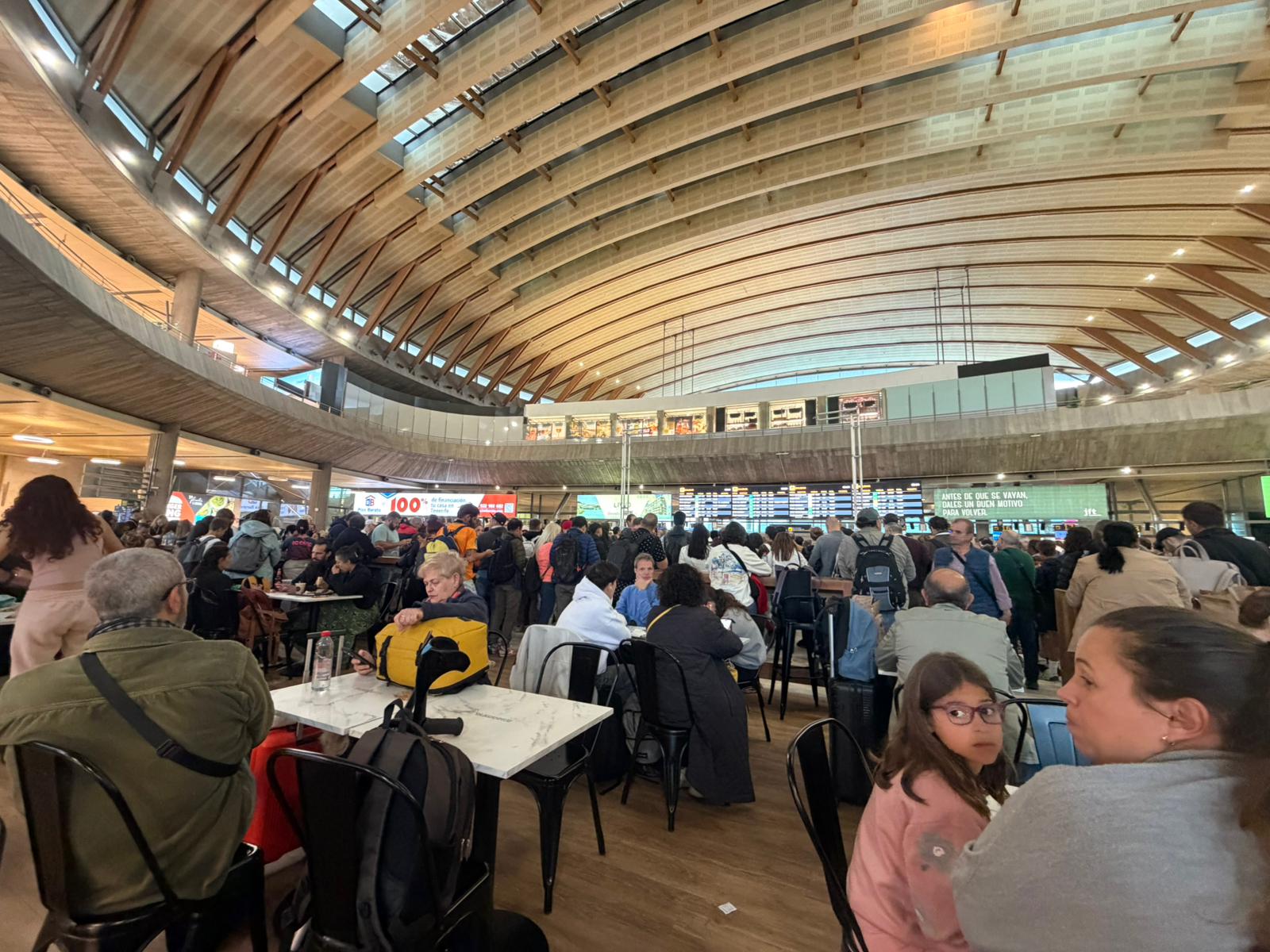 Los pasajeros han tenido que ser desalojados de la zona de embarque de Tenerife Norte