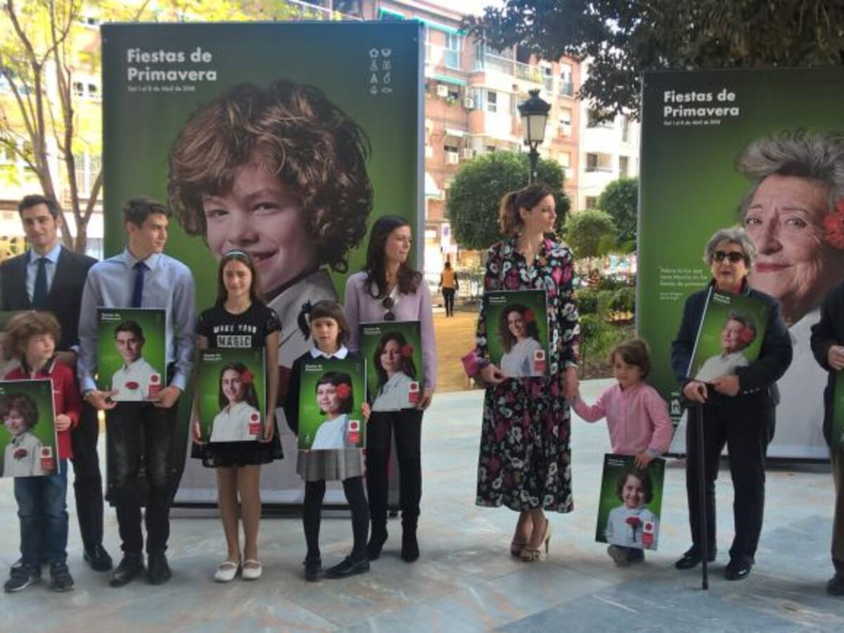 Los murcianos ponen cara a los carteles de las Fiestas de Primavera