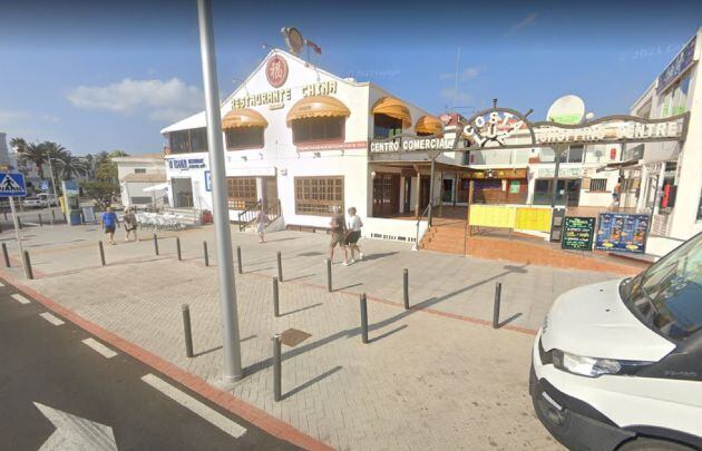 Centro Comercial Costa de la Luz, en la Avenida de las Playas de Puerto del Carmen, donde se ha vendido parte del tercer premio del Sorteo Extraordinario de Lotería del Niño.