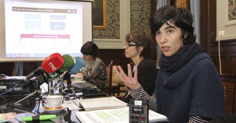 La concejala de la Marea Claudia Delso, en rueda de prensa