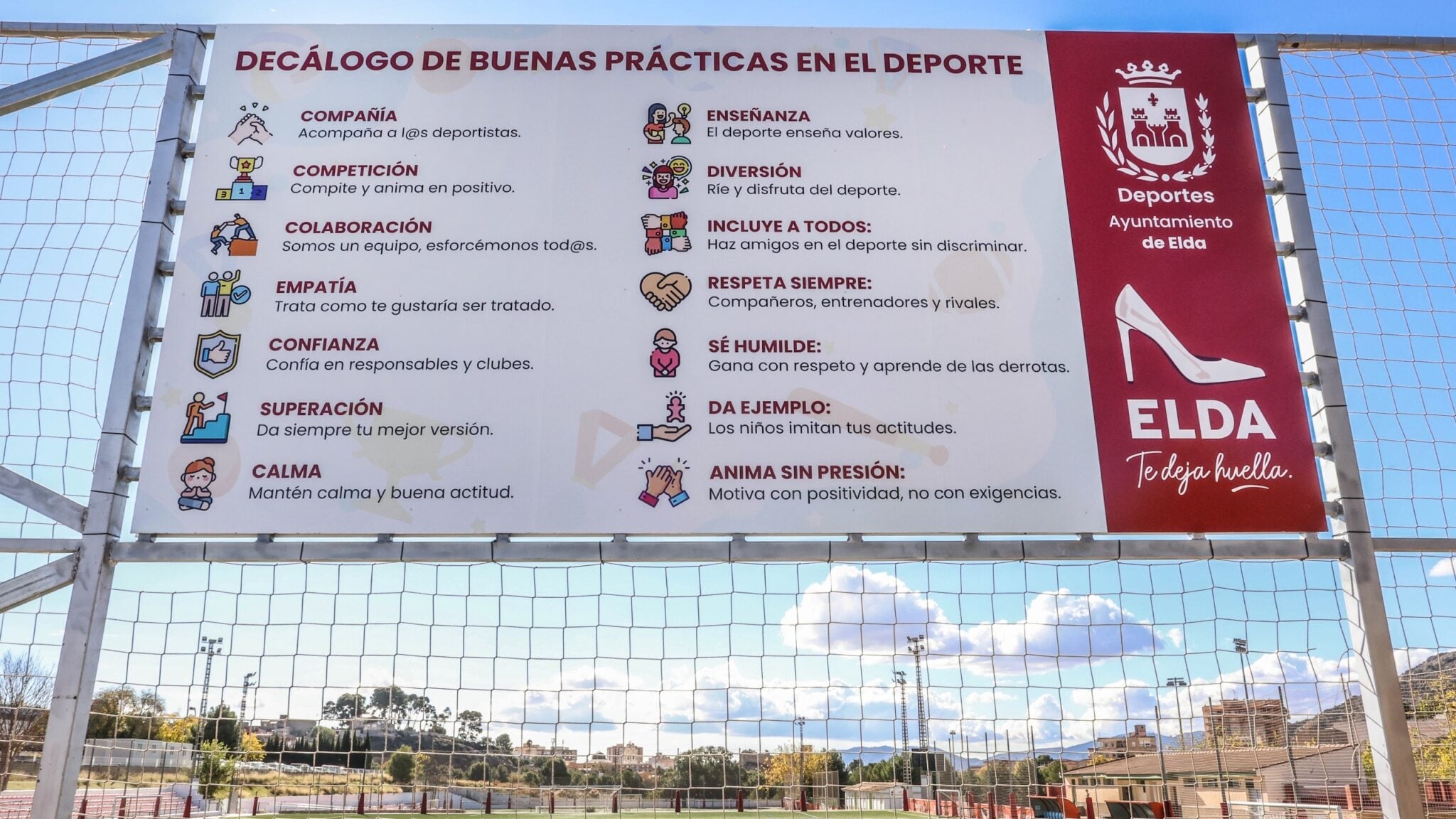 Cartel instalado por el Ayuntamiento de Elda