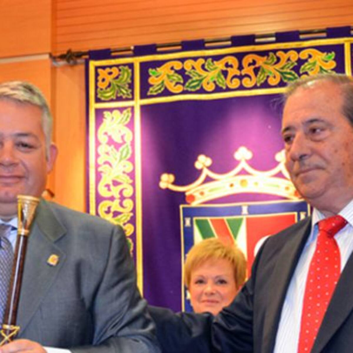 El alcalde de Colmenar alega que la Justicia obligó a otorgar las licencias