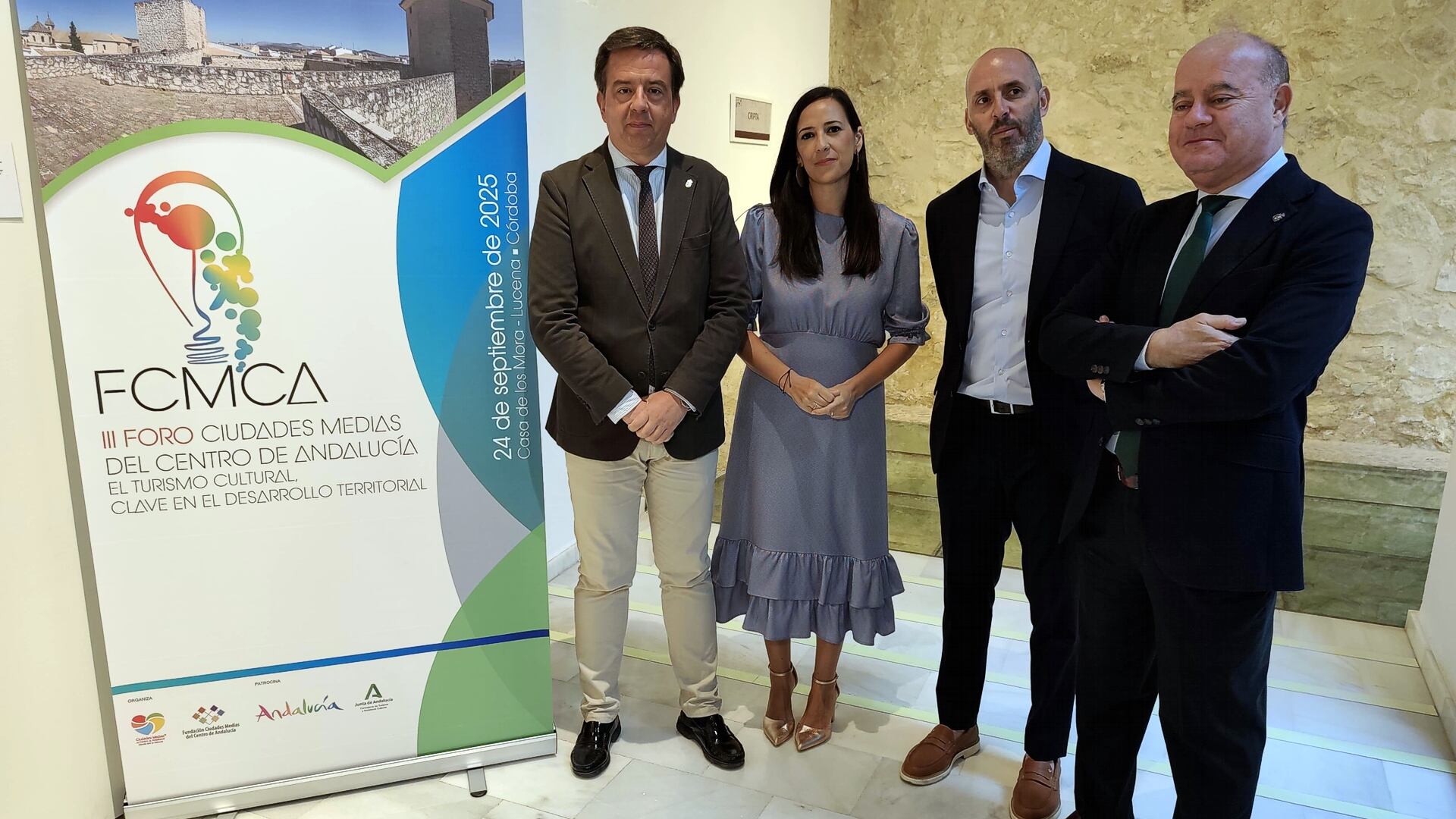 El alcalde de Antequera también ha asistido al foro