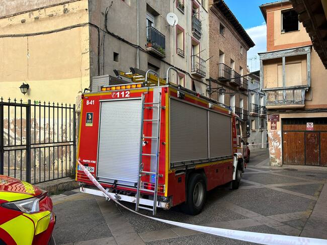 Una mujer ha fallecido en Calahorra (La Rioja) al derrumbarse el techo de su vivienda.