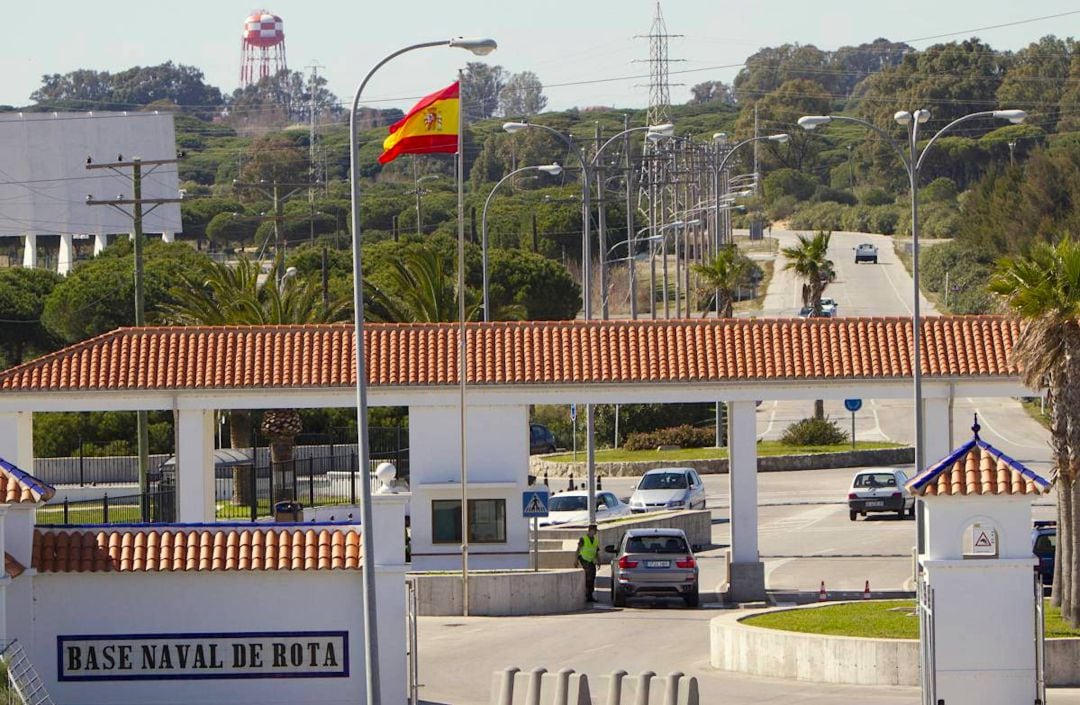 Acceso a la base de Rota desde El Puerto de Santa María