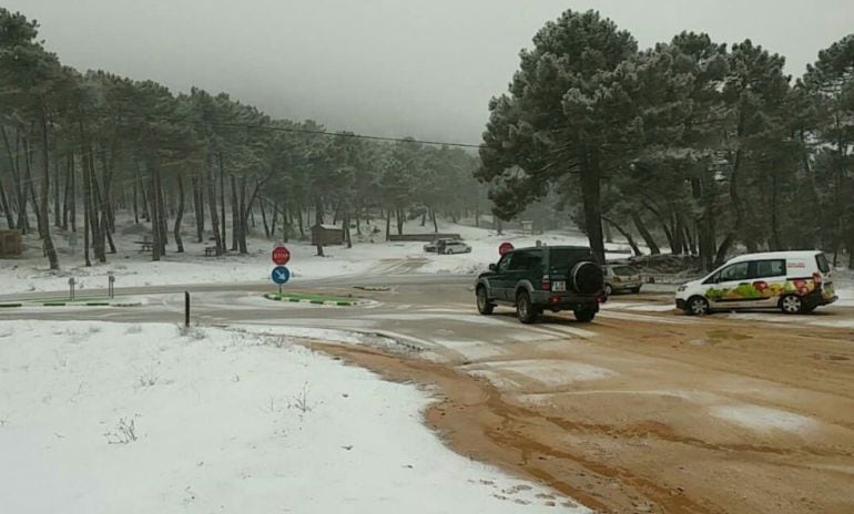 Nieve en el puerto del Arenal, en Riópar