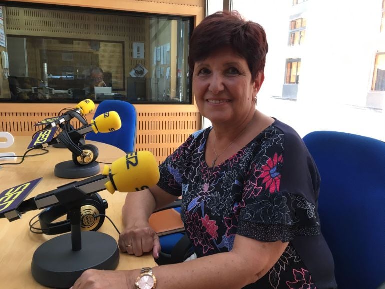 Carmen Robles, decana de Medicina de la UMU, en los estudios de Radio Murcia. Foto archivo