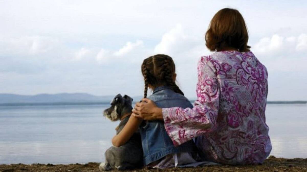 La diputada Gloria Alarcón (PSOE), y Ana Fiore, de Madres Solteras por Elección, en Hoy por hoy Murcia