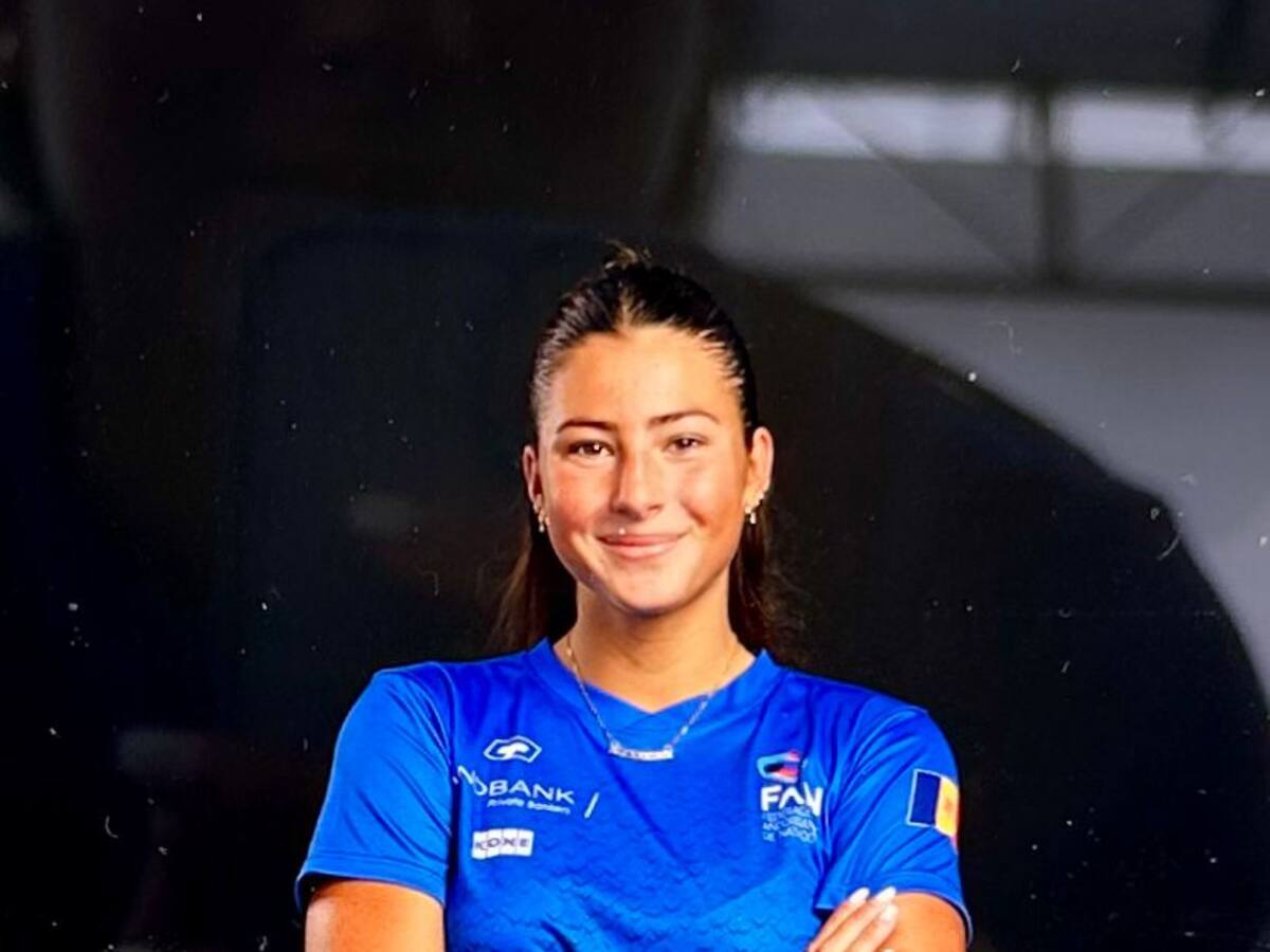 Alexandra Mejía abandona desubicada la prova dels 10 km en aigües obertes