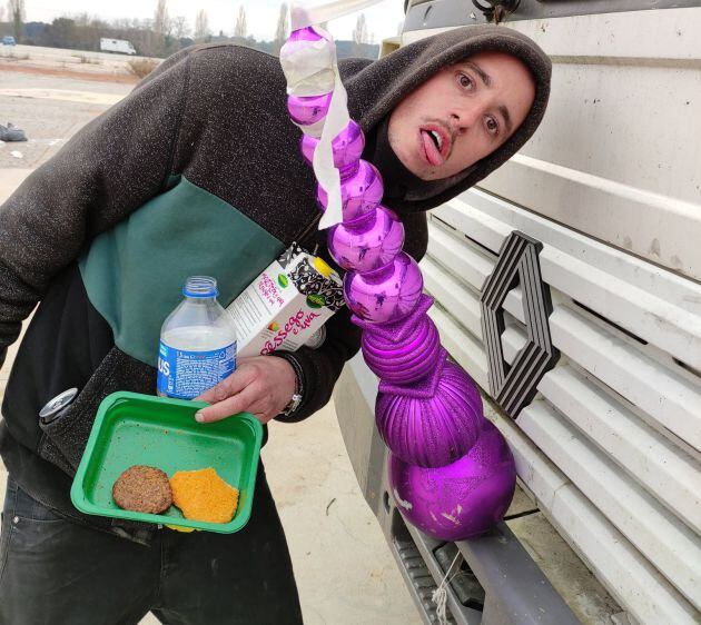 Uno de los últimos en abandonar la fiesta.