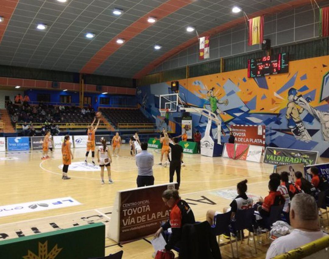 Quinn anotando el último punto del partido