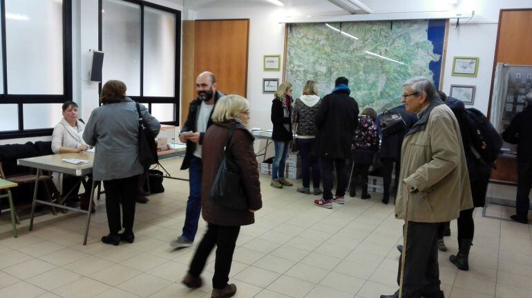 El dia està transcorrent sense incidents als col·legis electorals de Girona 