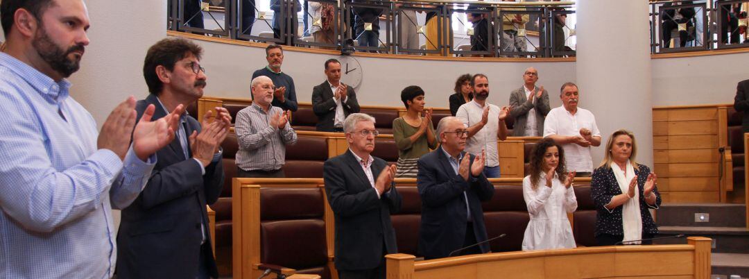 Final del minuto de silencio por la diputada del BNG, Ánxela Franco, fallecida recientemente y que dirigía el área de servizos sociais e igualdade