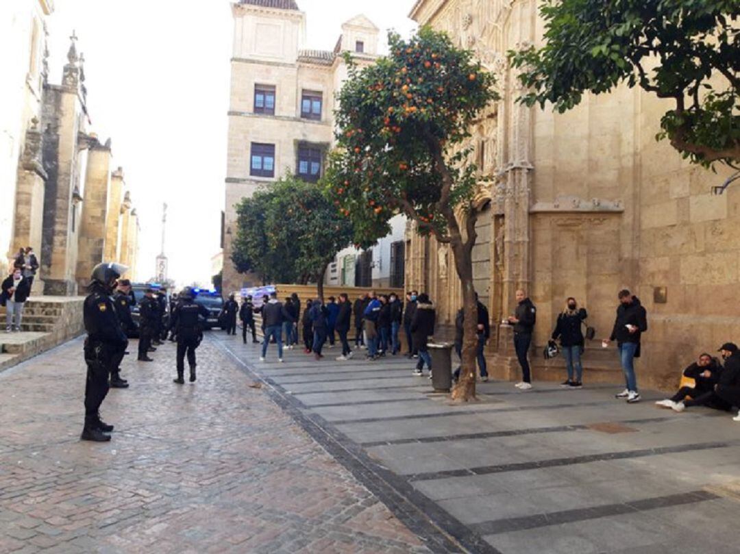 La Policía tuvo que actuar para disolver la pelea