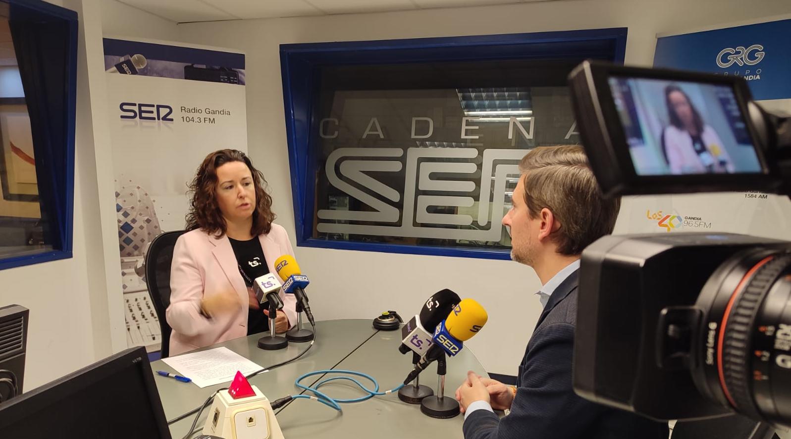Víctor Soler, el portavoz del PP de Gandia, durante la entrevista en los estudios del Grupo Radio Gandia.