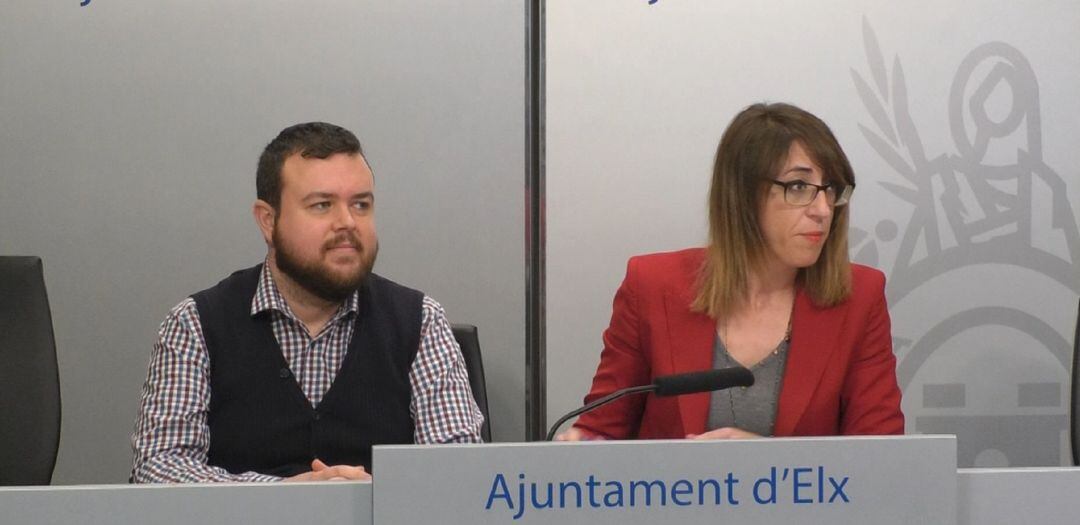 La portavoz del equipo de Gobierno, Patricia Maciá con Antonio García