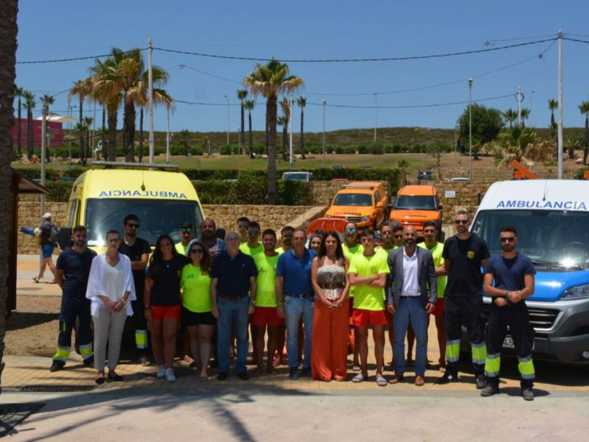 San Roque pone en marcha sus servicios de playas